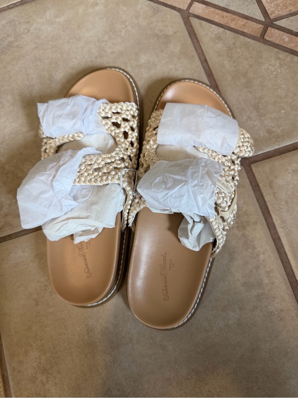 Universal Thread sandals